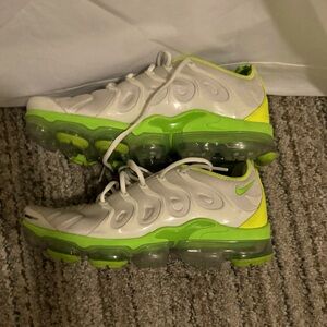 Vapor max size 12 slightly worn